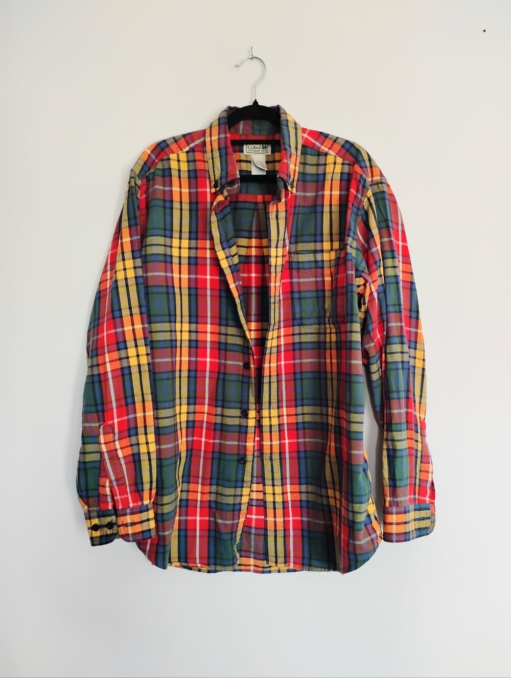 Vintage L.L. Bean 100% Cotton Vibrant Plaid Button Down Size M Reg.